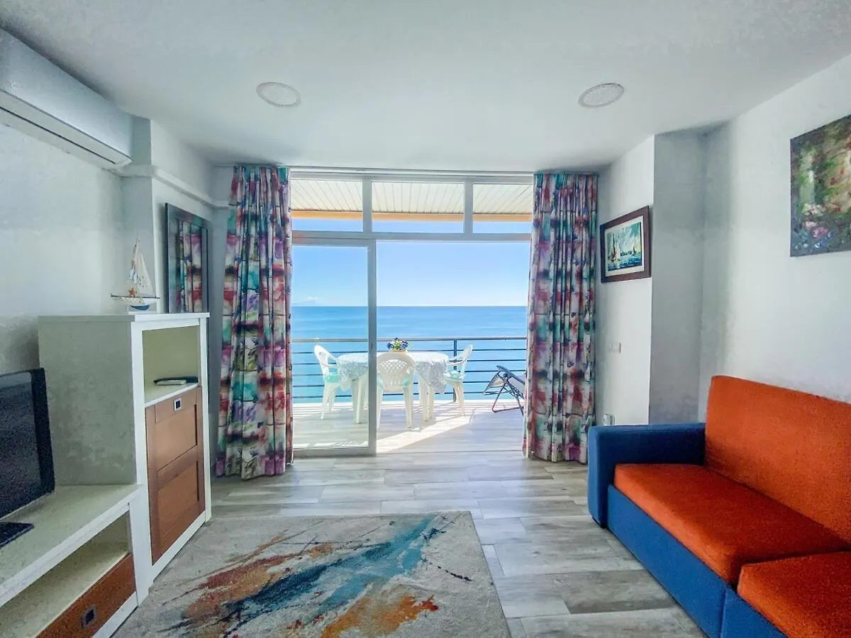 Vista Al Mar, Wifi, Terraza Y Piscina. Apartment Torremolinos