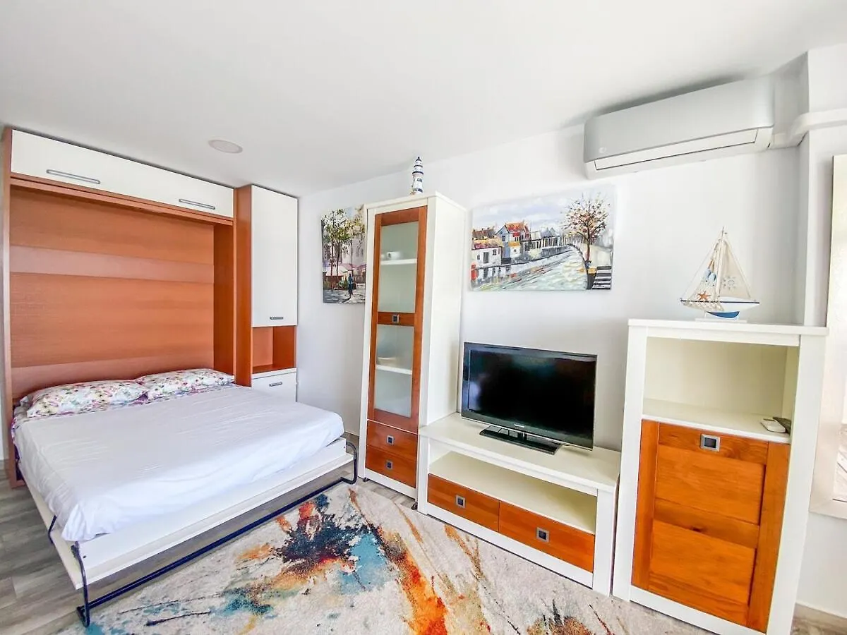 Vista Al Mar, Wifi, Terraza Y Piscina. Apartment Torremolinos 0*,  Spain
