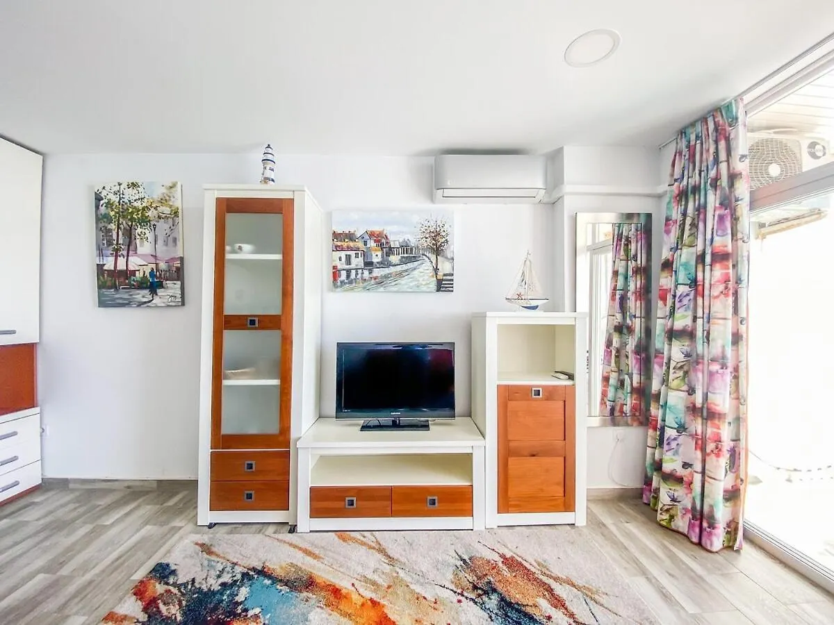 דירות טורמולינוס Vista Al Mar, Wifi, Terraza Y Piscina.